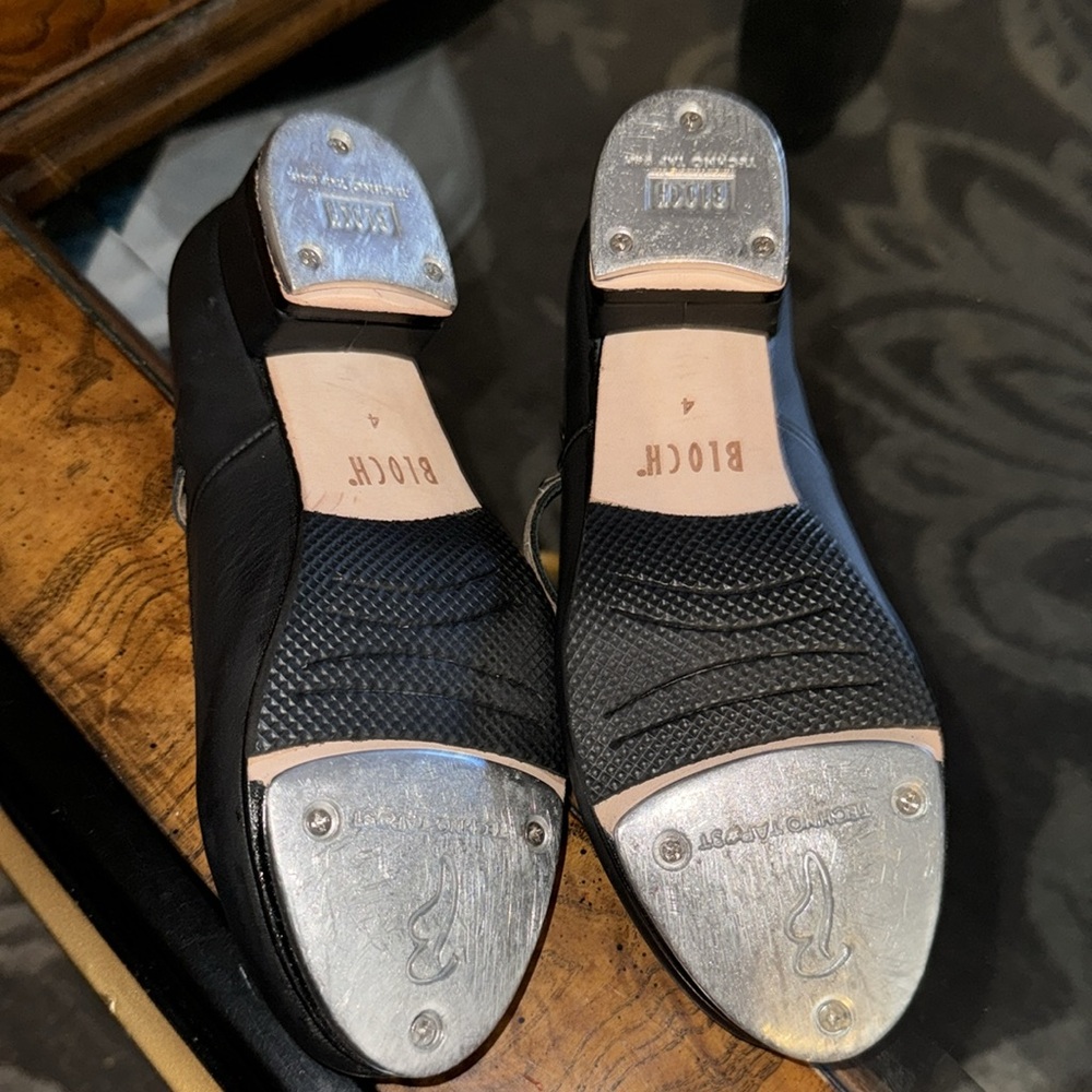 Bloch kids tap shoes - Picture 3 of 4